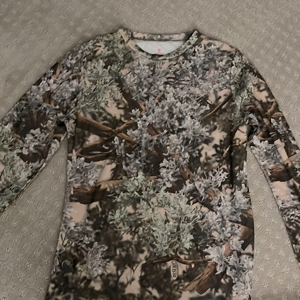 Never Worn- Women’s King Camo Shirt